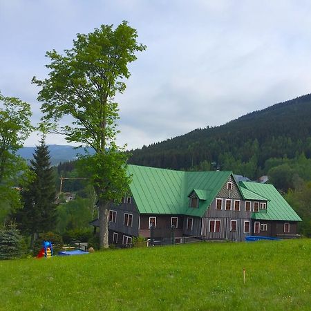 Pension Lucerna Špindlerŭv Mlýn المظهر الخارجي الصورة